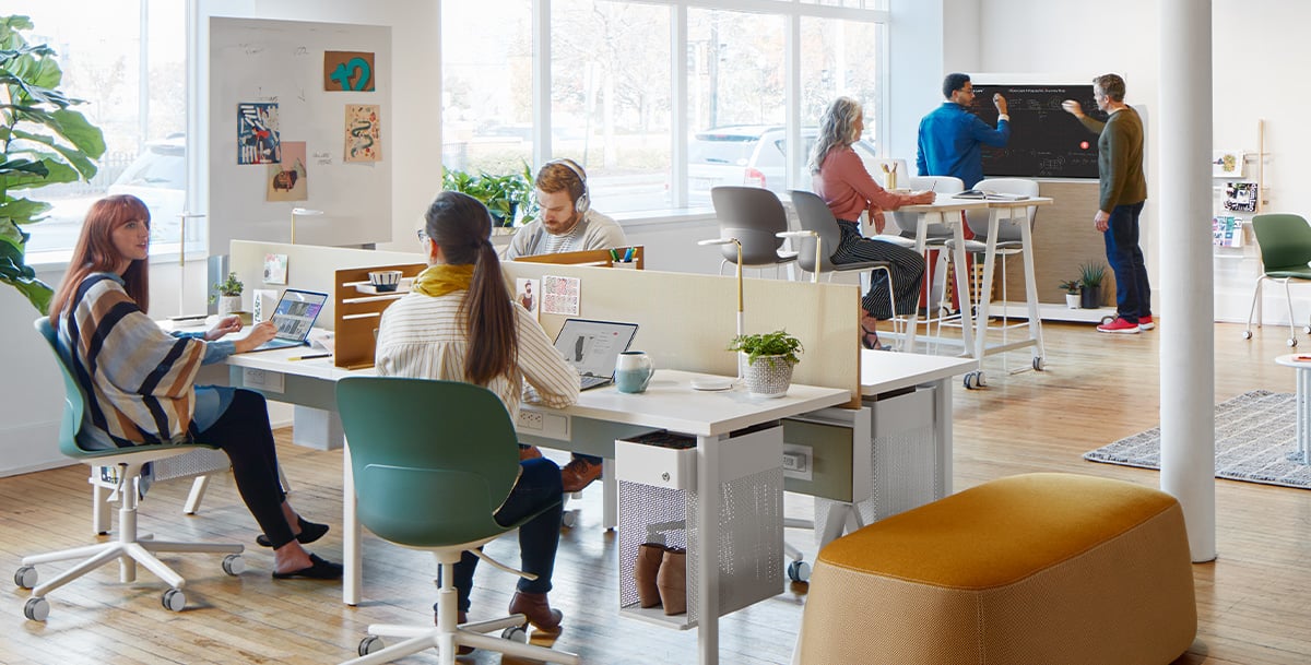 Creating the Ultimate Hybrid Office: A Guide to Agile Furniture and Design Essentials
